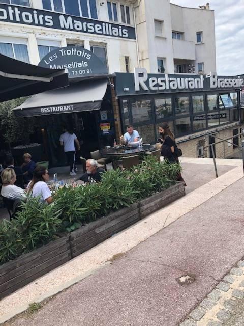 Appartement Au Bor De Mer Marseille Exteriör bild